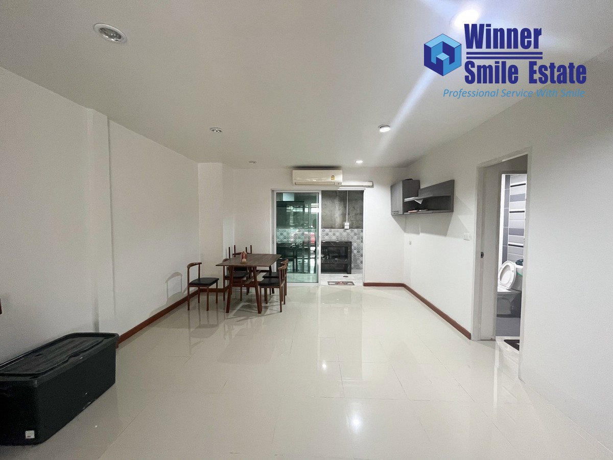 รูป ขายบ้านทาวน์โฮม เดอะทรัสต์ ทาวน์ วงแหวน-ลำลูกกา  3 ห้องนอน พื้นที่ใช้สอย 130 ตร.ม. - รูปที่ 3/10
