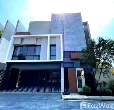 บ้านเดี่ยวให้เช่า : บ้านเดี่ยวให้เช่า 4 ห้องนอน ในโครงการ บูก้าน กรุงเทพ กรีฑา 5343111