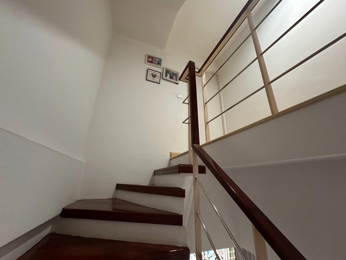 รูป ขายทาวน์เฮ้าส์ซอยนนทรี 20 สภาพดี 4 ห้องนอน  - รูปที่ 7/10