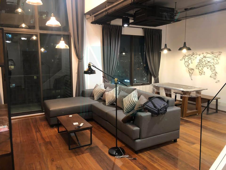 รูป 🎊 ให้เช่าคอนโด วิลล่า อโศก อาคาร 1 ชั้น 35 Duplex ขนาด 80 ตรม ใกล้ MRT เพชรบุรี - รูปที่ 2/8