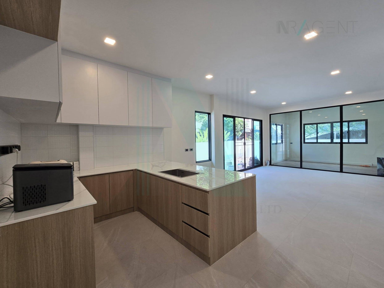รูป ขายบ้านเดี่ยว โครงการ บ้านเมืองเอกโครงการ 3 2 ชั้น 4 ห้องนอน 5 ห้องน้ำ - รูปที่ 5/8