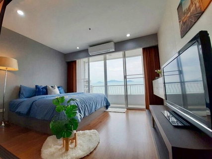 Condo for sale in Sriracha, high floor, stunning sea view, move in Ready.