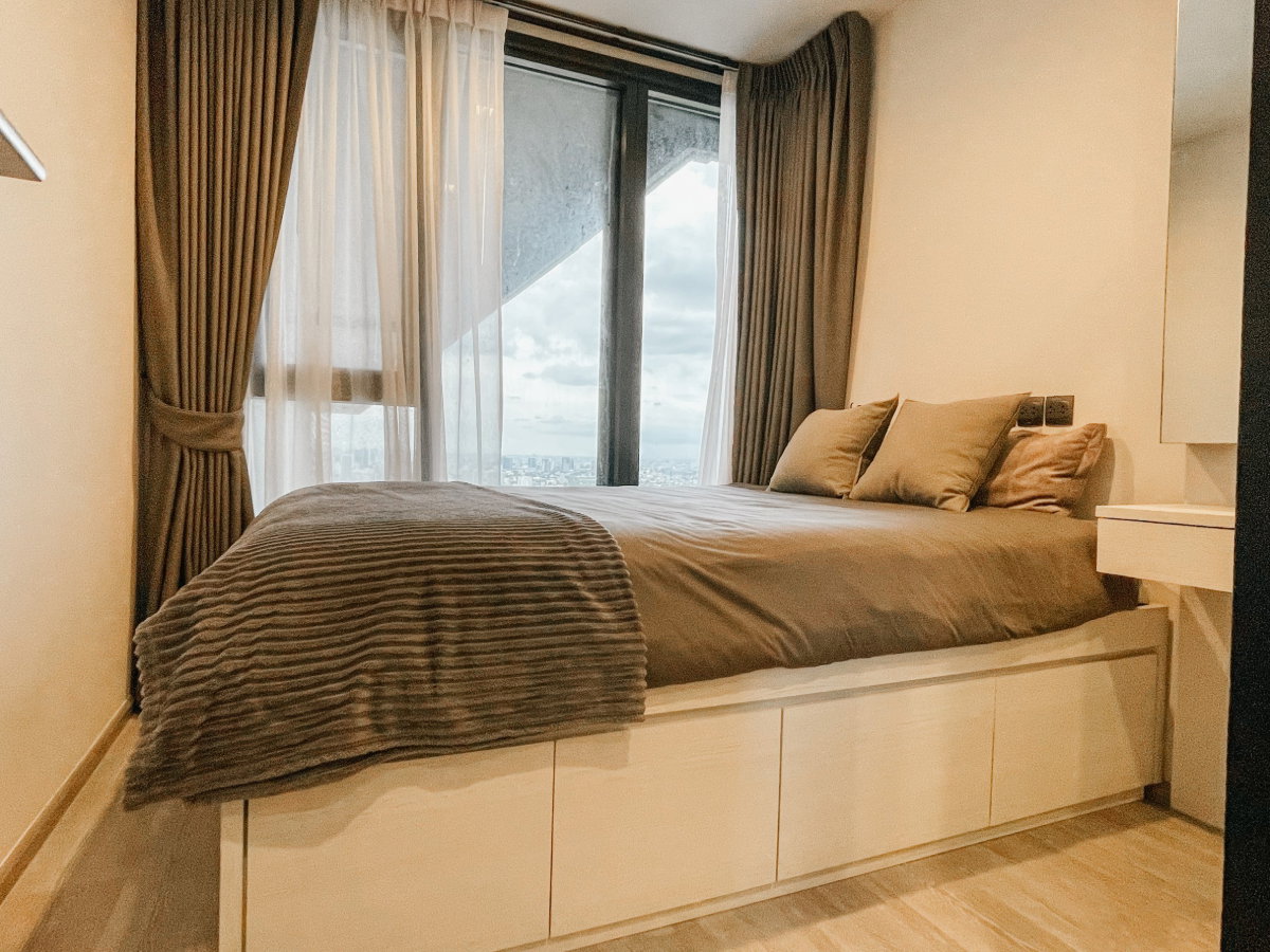 รูป 🔥 คอนโด Duplex เพดานสูง ใกล้ BTS ปุณณวิถี เพียง 5.8 ล้านบาท! 🔥 - รูปที่ 12/18