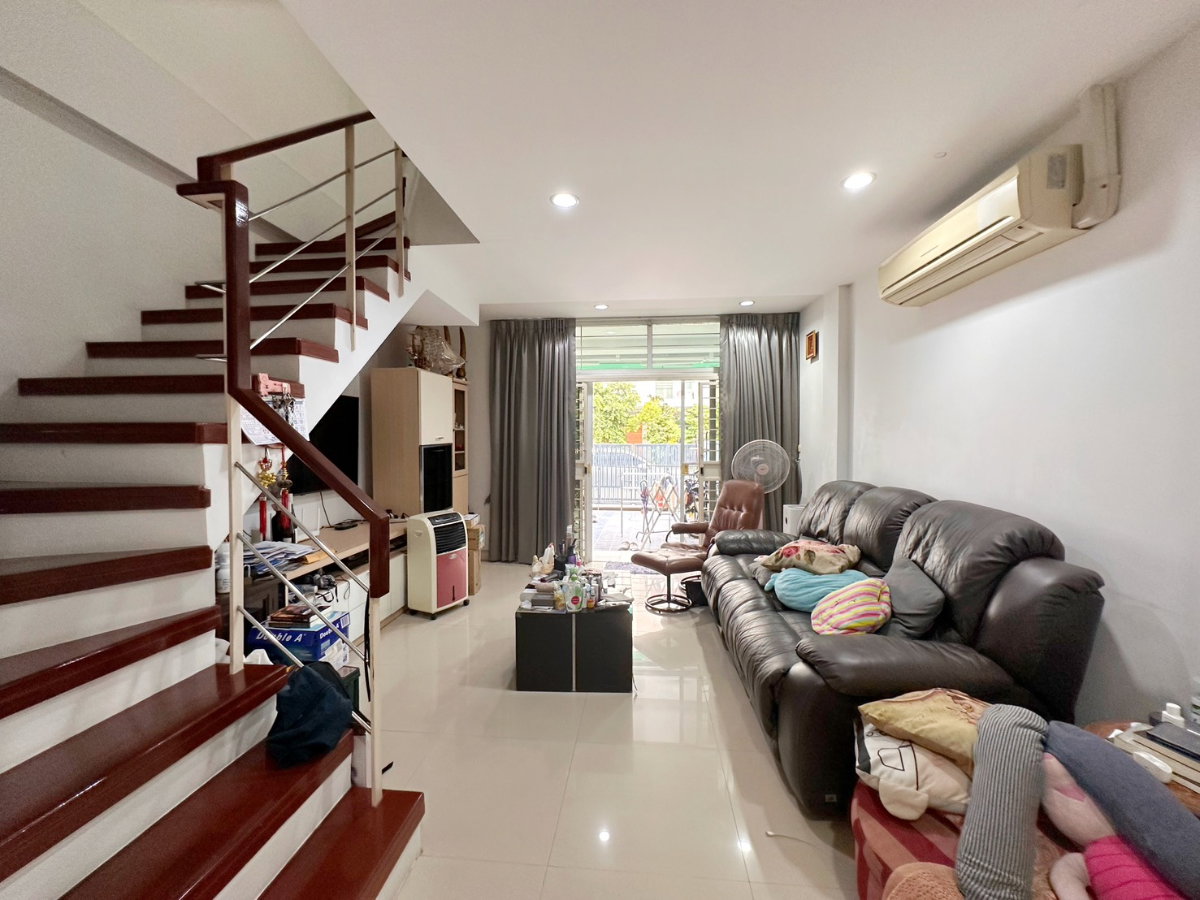 รูป ขายทาวน์เฮ้าส์ซอยนนทรี 20 สภาพดี 4 ห้องนอน  - รูปที่ 5/10