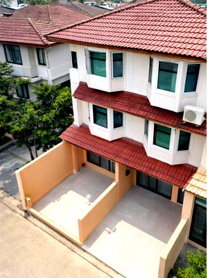 เช่าทาวน์โฮม สวนรถไฟ : พร้อมเฟอร์ฯMRTลาดพร้าว 500ม.ทาวน์โฮม 3 ชั้น ใหม่ 3 นอน 2 น้ำ22 ตร.ว.  264 ตร.ม. ใกล้รถไฟฟ้ากว่าคอนโด MRTรัชดาภิเษก 220ม.