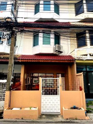 เช่าทาวน์โฮม เขตดินแดง : 🏡✨ ให้เช่าทาวน์โฮม 3 ชั้น รีโนเวทใหม่ ใกล้ MRT รัชดาภิเษก เพียง 400 เมตร 📍 ลาดพร้าว 26 – รัชดา 19 – วิภาวดี 16 (โชคชัยร่วมมิตร)