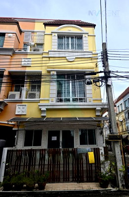 ทาวน์โฮมให้เช่า : 📌 ให้เช่าทาวน์เฮาส์ 4 ชั้น บ้านกลางเมือง บริติช ทาวน์ ศรีนครินทร์ 3 ห้องนอน 4 ห้องน้ำ