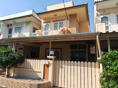 บ้านแฝดรีโนเวทใหม่ สไตล์บ้านเดี่ยว ขนาด 26 ตร.วา ทำเลศักยภาพ ใกล้สนามบินดอนเมือง เดินทางสะดวก