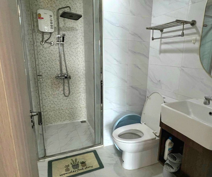 รูป ปล่อยเช่า The one condo พร้อมเฟอร์ฯ #วิวสระว่ายน้ำ  ใกล้เซ็นทรัลเฟส , ม.พายัพ , ร.พ.กรุงเทพ , นิมมาน ( 2 นอน 2 น้ำ ) - รูปที่ 8/16