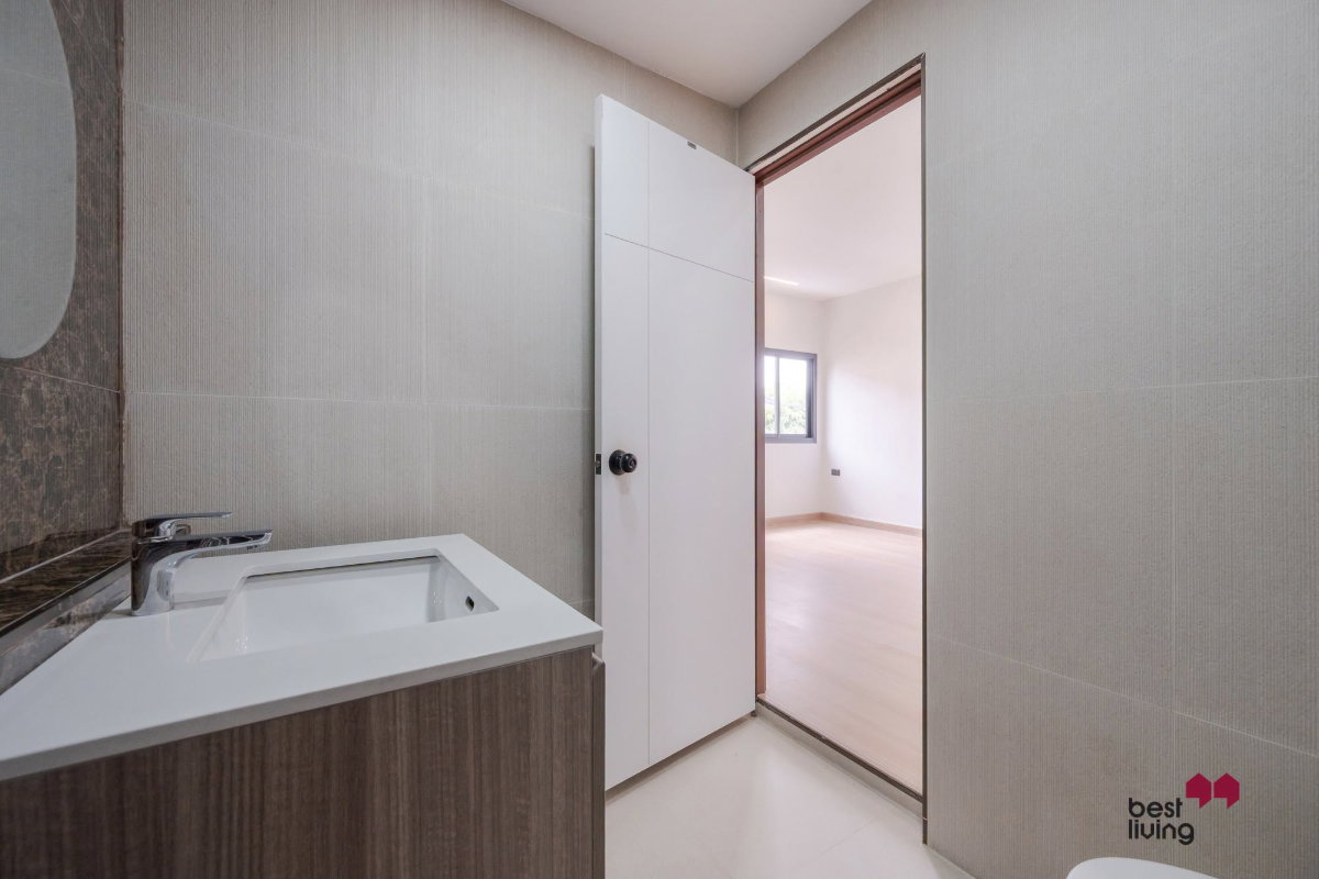 รูป ขายบ้าน หมู่บ้านรุ่งเจริญโชคชัย 4 หลังมุม รีโนเวทใหม่ 200 ตร.ม. - รูปที่ 49/69