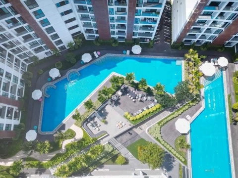 ปล่อยเช่า The one condo พร้อมเฟอร์ฯ #วิวสระว่ายน้ำ  ใกล้เซ็นทรัลเฟส , ม.พายัพ , ร.พ.กรุงเทพ , นิมมาน ( 2 นอน 2 น้ำ )