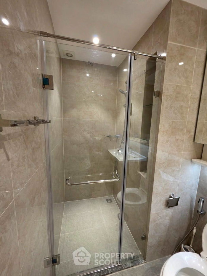 รูป คอนโด 1 ห้องนอน 38 ตร.ม. ให้เช่า Regal Sathon-Naradhiwas (ID 3086703) - รูปที่ 4/7