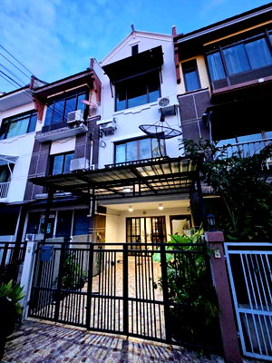 Townhouses for rent Boromarajonani College Of Nursing Bamrasnaradura : 💢 Special Rental Offer! EV Charger + TOU Meter Included Near Central Northville