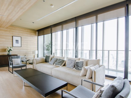 🔥🔥Super Speacial Deal 3.89 MB🔥- Nice Studio with Partition on High Fl.25+ Good view in Phrom Phong Area at Park Origin Phrom Phong / For Sale
