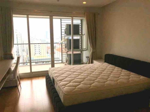 🏙️✨ FOR RENT: 15 Sukhumvit Residences — SPACIOUS LUXURY LIVING IN THE HEART OF ASOKE!  💰 Rental Price: 45,000 THB/month 