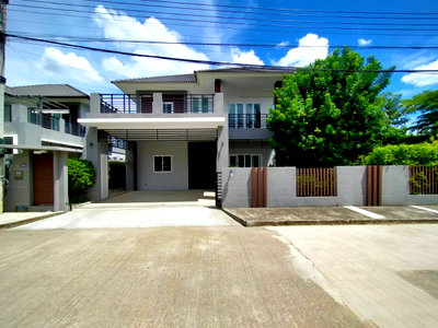 เช่าบ้านเดี่ยว เชียงใหม่ : ให้เช่า 🏡 บ้านเดี่ยว 2 ชั้น 3 ห้องนอน ในโครงการ พร้อมเฟอร์นิเจอร์ครบ ทำเลหางดง เชียงใหม่  #AHD-H0300