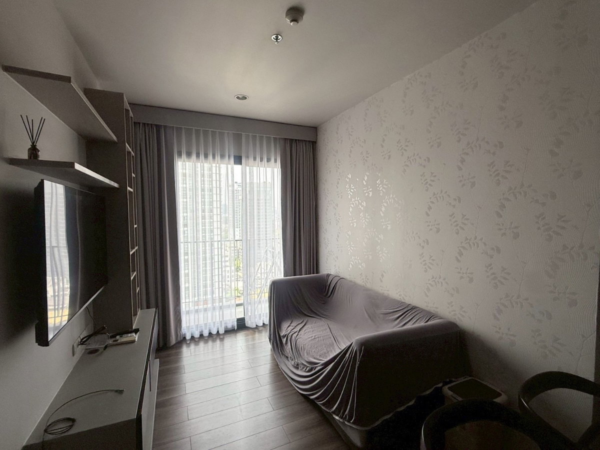 รูป ราคาพิเศษ ห้องสวย ให้เช่า Onyx พหลโยธิน วิวสวย เฟอร์นิเจอร์เครื่องใช้ครบ พร้อมอยู่ทันที - รูปที่ 3/6