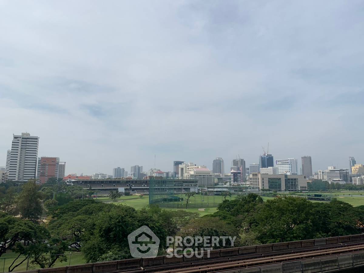 รูป คอนโด 1 ห้องนอนกว้าง 78 ตร.ม. ที่ 185 Rajadamri ใกล้ BTS ราชดำริ (ID 881339) - รูปที่ 2/7