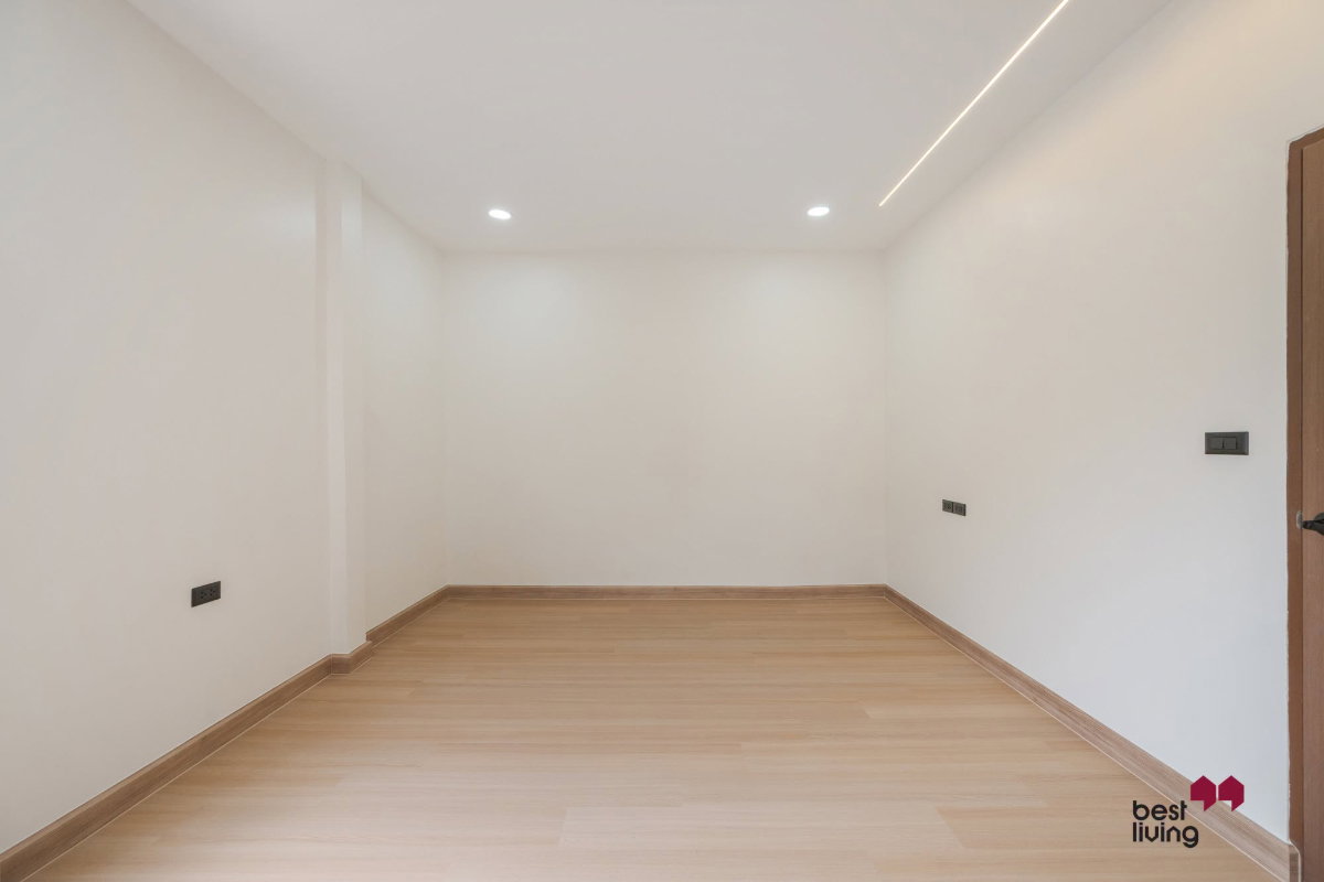 รูป ขายบ้าน หมู่บ้านรุ่งเจริญโชคชัย 4 หลังมุม รีโนเวทใหม่ 200 ตร.ม. - รูปที่ 58/69