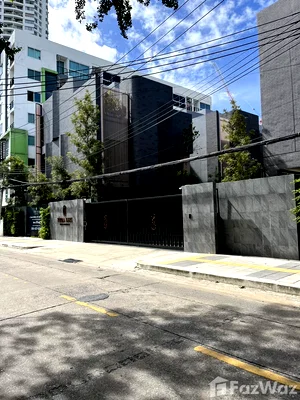 Houses for rent วิทยาลัยสิ่งแวดล้อม : 4 Bedroom house in the TERRA HAUS Vibha-Phahon 21 6583771