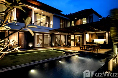 Houses for sale Makro Food Service Sukhumvit 71 : 4 Bedroom Villa for sale in Phra Khanong Nuea, Bangkok  2001923