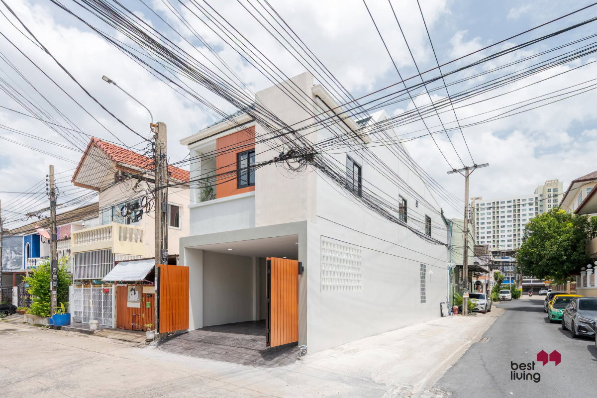รูป ขายบ้าน หมู่บ้านรุ่งเจริญโชคชัย 4 หลังมุม รีโนเวทใหม่ 200 ตร.ม. - รูปที่ 69/69