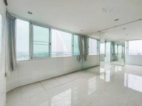 ขายคอนโด เดอะ ทรีโอ การ์เด้นท์ อาคาร 1 ชั้น 21 1 ห้องนอน ขนาด 106 ตรม ใกล้ ห้างสรรพสินค้าซีคอนสแควร์