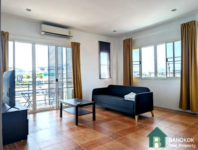 Houses for rent TRIAMUDOMSUKSANIMKLAO SCHOOL : Sammakorn Village | Spacious 2 Bed 2 Bath Apartment