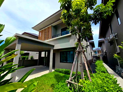 ขายบ้านเดี่ยว : ขายบ้านแฝด โครงการ โคโม่ โบทานิก้า 2 บางนา 2 ชั้น 3 ห้องนอน 3 ห้องน้ำ