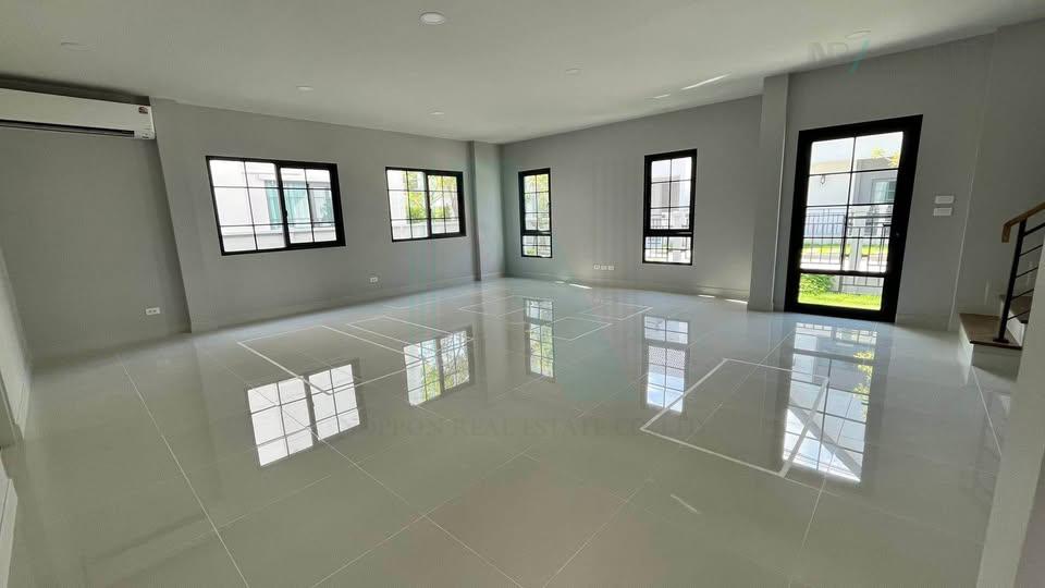 รูป ให้เช่าบ้านเดี่ยว 2 ชั้น เซนโทร บางนา 4 ห้องนอน 4 ห้องน้ำ - รูปที่ 3/8