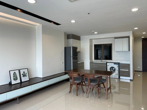 ให้เช่า ห้อง 2 ห้องนอน ที่ คอนโด East Tower, ติดห้าง Central บางนา