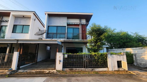 ขายบ้านแฝด โครงการ วี 2 อ่อนนุช-พระราม 9 2 ชั้น 3 ห้องนอน 2 ห้องน้ำ