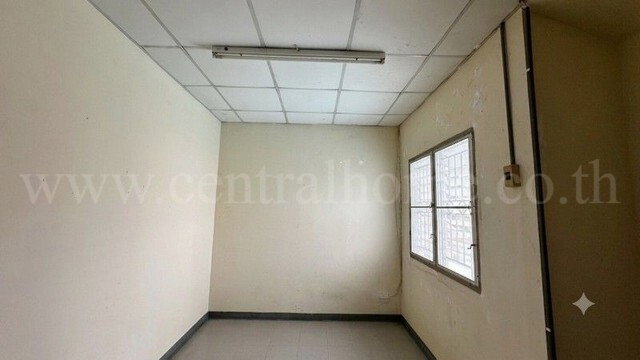รูป ทาวน์เฮ้าส์ เอื้ออาทร รังสิต-คลอง9 ต่อเติมครบ พร้อมอยู่ ขายถูก - รูปที่ 10/14