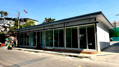 Home office for rent Thonburi Vocational College : shophouse for rent wongwianyai, charoennakorn14
