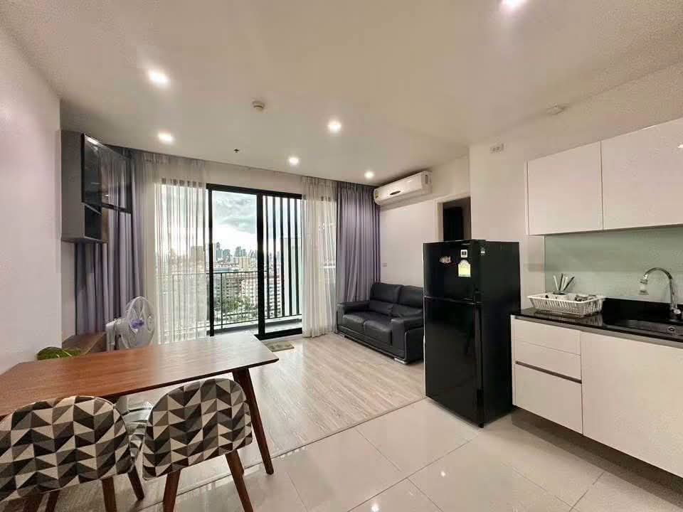 รูป Quin Ratchada 17 🎉🔅 1 bed 45 sq.m. rent 20,000 - รูปที่ 1/10