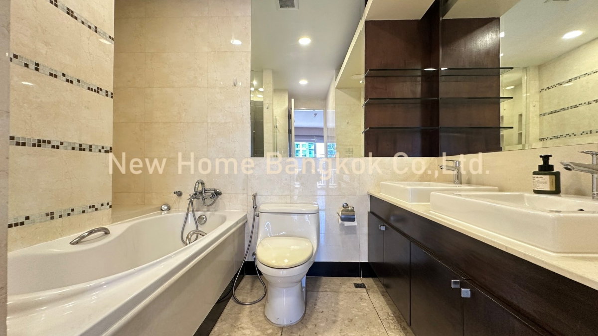รูป Narathorn Place Condo for Rent 3 bedrooms Sathorn - รูปที่ 28/30