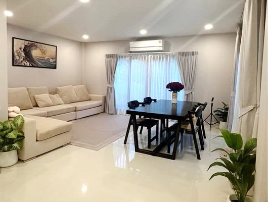รูป [ให้เช่า] หมู่บ้าน เซนโทร บางบอน / 4 ห้องนอน 5 ห้องน้ำ / 110 ตรว. 300 ตรม. **85,000** บ้านเดี่ยวหลังใหญ่ตกแต่งสวย เฟอร์นิเจอร์และเครื่องใช้ไฟฟ้าครบชุด - รูปที่ 4/14