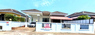 Houses for sale  Yak Jay Market : House Near by the Beach | On Sukhumvit Road | Detached House for Sale at Navy House 22, Bang Saray, Sattahip, Chonburi | #TPI-3243