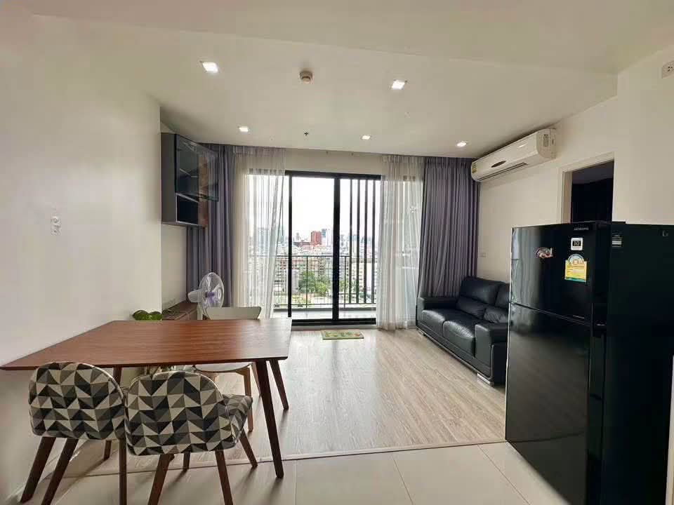 รูป Quin Ratchada 17 🎉🔅 1 bed 45 sq.m. rent 20,000 - รูปที่ 2/10