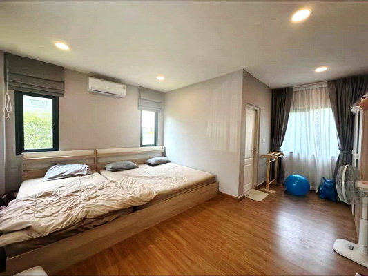 รูป [ให้เช่า] หมู่บ้าน เซนโทร บางบอน / 4 ห้องนอน 5 ห้องน้ำ / 110 ตรว. 300 ตรม. **85,000** บ้านเดี่ยวหลังใหญ่ตกแต่งสวย เฟอร์นิเจอร์และเครื่องใช้ไฟฟ้าครบชุด - รูปที่ 8/14