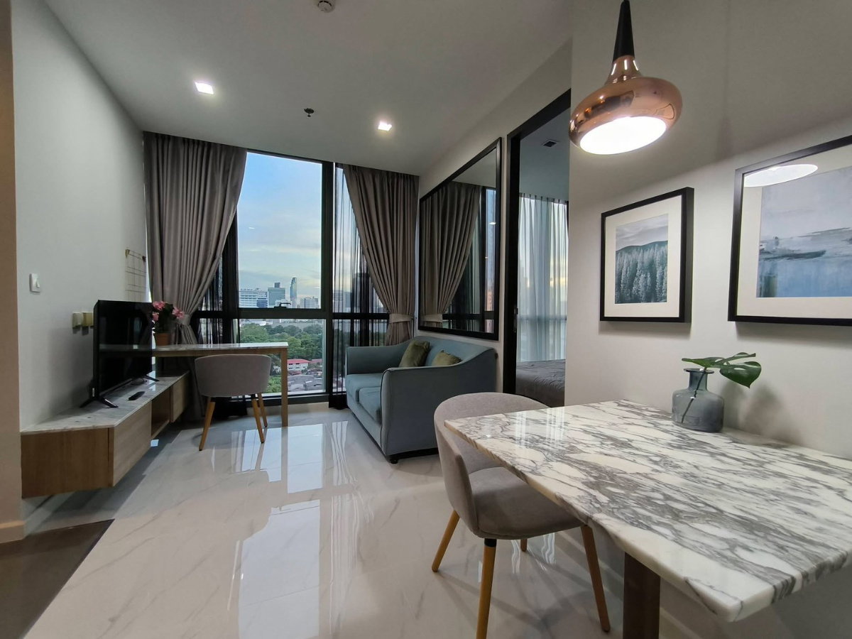 picture Wish Signature Midtown            Siam  - 1/10