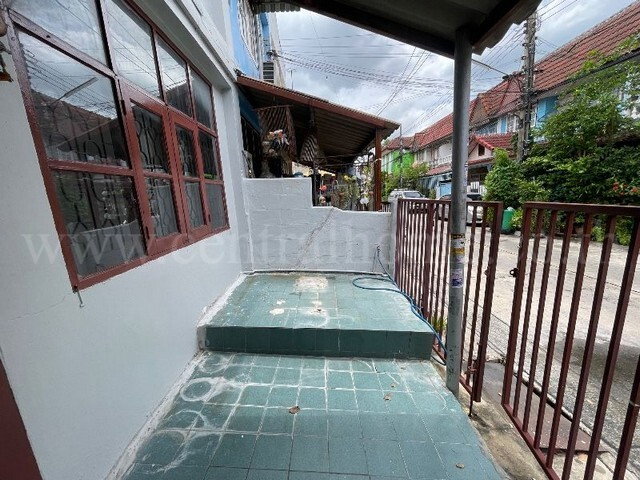 รูป ทาวน์เฮ้าส์ หมู่บ้านเจริญชัย 4 บ้านพร้อมอยู่ทำเลดีเดินทางสะดวกราคาถูก - รูปที่ 16/16
