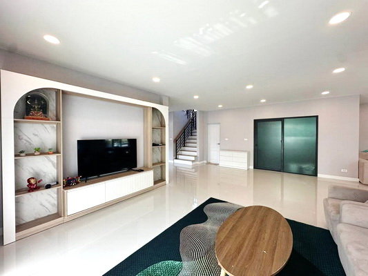 รูป [ให้เช่า] หมู่บ้าน เซนโทร บางบอน / 4 ห้องนอน 5 ห้องน้ำ / 110 ตรว. 300 ตรม. **85,000** บ้านเดี่ยวหลังใหญ่ตกแต่งสวย เฟอร์นิเจอร์และเครื่องใช้ไฟฟ้าครบชุด - รูปที่ 3/14