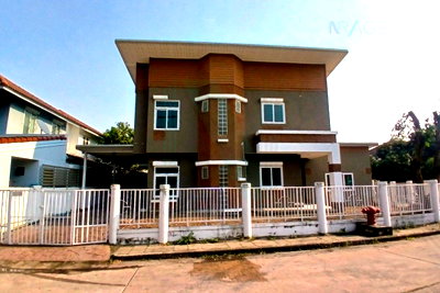 ขายบ้านเดี่ยว : ขายบ้านแฝด โครงการ สิรีนเฮ้าส์ รัตนาธิเบศร์ 2 ชั้น 3 ห้องนอน 2 ห้องน้ำ