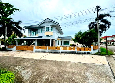 บ้านเดี่ยว ตลาดปลาบางแสน : บ้านเดี่ยวหลังสวย มณีรินทร์ บางแสน ทำเลดี ใกล้มหาวิทยาลัยบูรพา