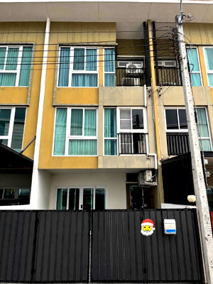 ทาวน์โฮมให้เช่า : 🏡 FOR RENT | Bless Town ศรีนครินทร์ – หนามแดง 2 ห้องนอน 3 ห้ัองน้ำ ฟังก์ชันใหญ่ พร้อมอยู่ Pet Friendly 🐶🐱