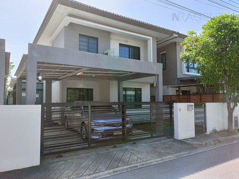 ขายบ้านแฝด โครงการ อารียา โคโม่ บางนา-วงแหวนฯ 2 ชั้น 3 ห้องนอน 3 ห้องน้ำ