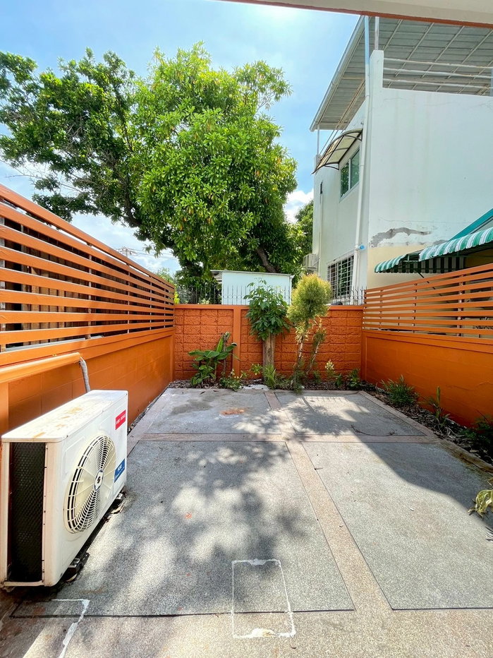 รูป 🏡✨ ให้เช่าทาวน์โฮม 3 ชั้น พื้นที่กว้าง พร้อมสวนส่วนตัว 📍 บ้านกลางเมือง เหม่งจ๋าย 1 (ซอยสหการประมูล) - รูปที่ 15/15