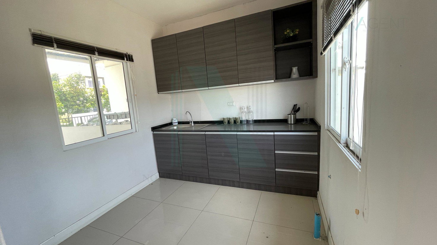 รูป ขายบ้านแฝด โครงการ แลนซีโอ คริป เทพารักษ์-ตำหรุ 2 ชั้น 4 ห้องนอน 2 ห้องน้ำ - รูปที่ 5/8