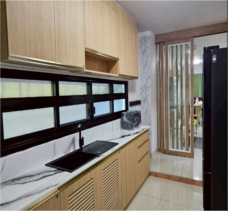 รูป ให้เช่าบ้านเดี่ยวหลังใหญ่ ม.คันทรีโฮม2 ใกล้ เจ ปาร์ค ศรีราชา - รูปที่ 2/12